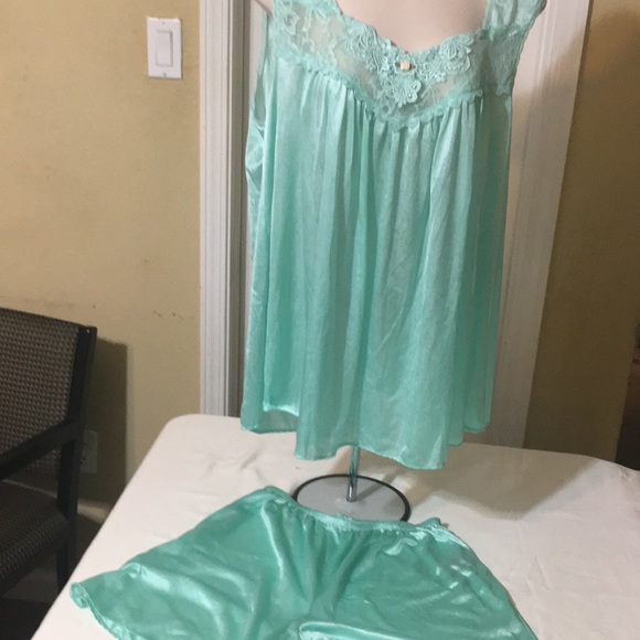 Ladies medium size PJ set - Picture 4 of 5